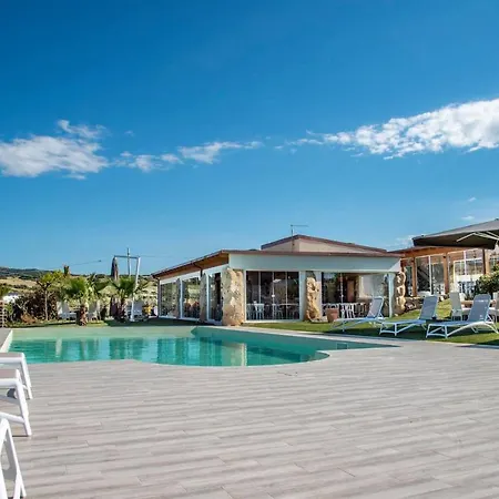 Sacuba & Botanic Golf Club אולביה