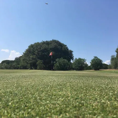 Sacuba & Botanic Golf Club Station touristique