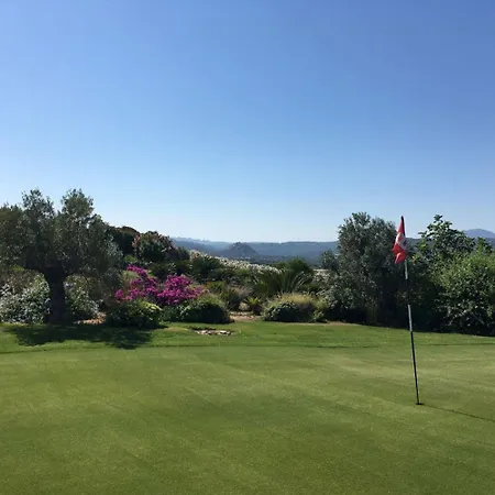 Sacuba & Botanic Golf Club * Όλμπια